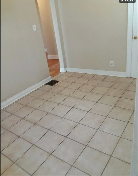 Building Photo - 3118 Avenue Q