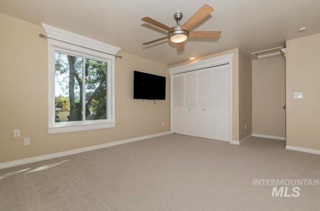 Building Photo - Gorgeous Updated Home in the Heart of Eagl...