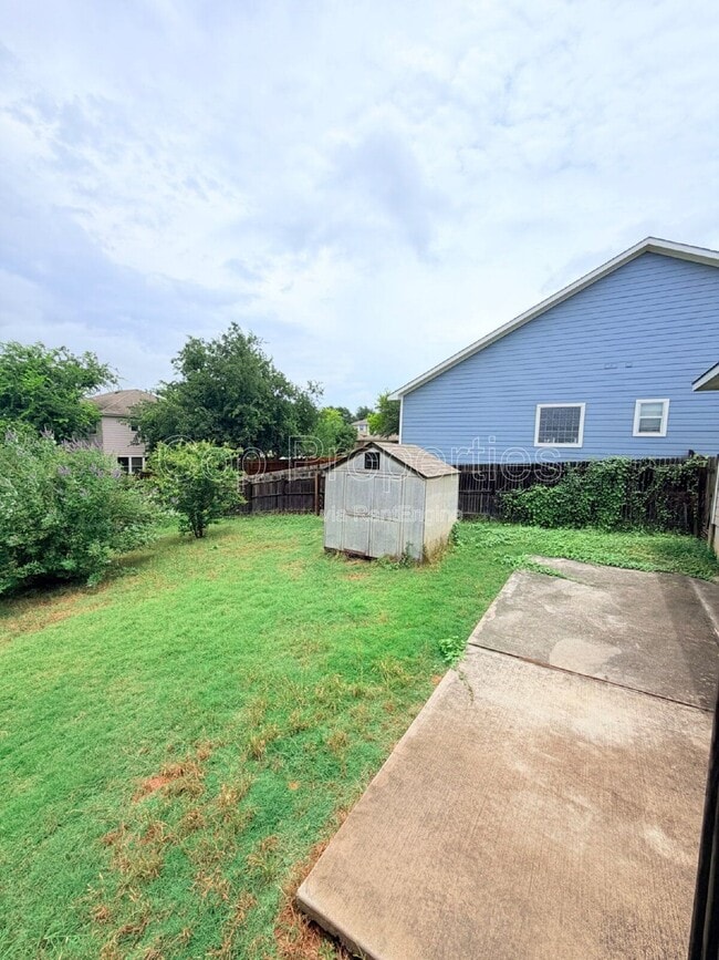 Building Photo - 6711 Buckhorn Cliff