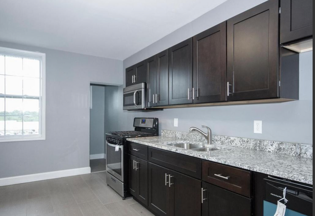 Building Photo - Beautiful Fully Renovated Baltimore City R...