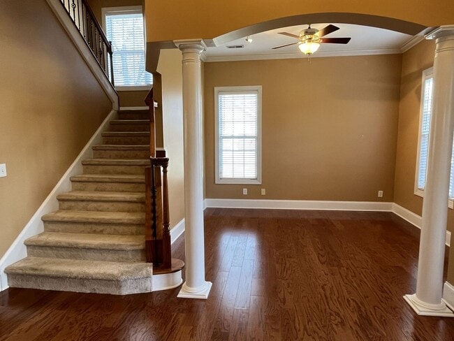 Building Photo - Stunning 6 Bedroom home in South Charlotte...