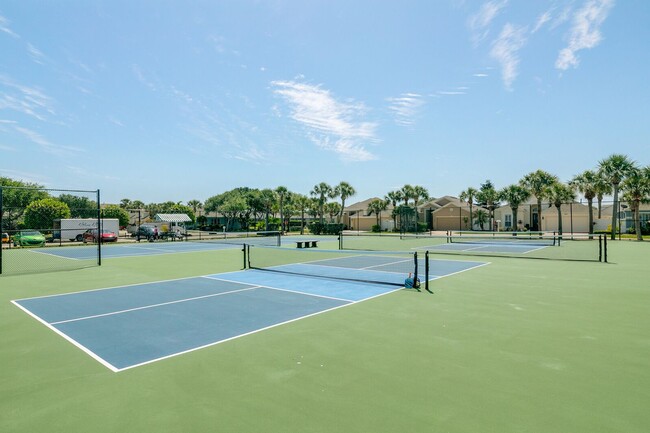 Building Photo - 3701 Titanic Cir