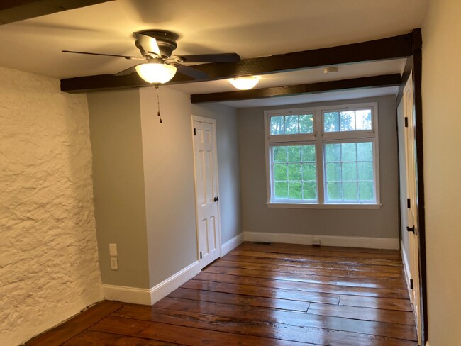 Building Photo - 434 Conestoga Rd