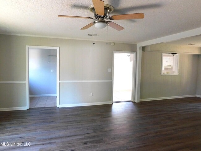 Building Photo - 6510 Heather Rd