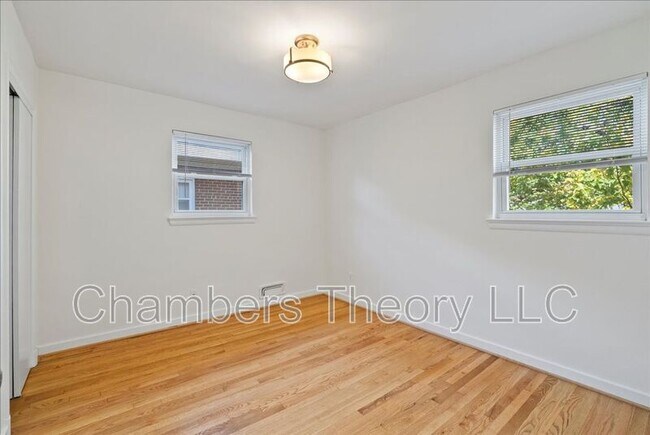 Building Photo - 4411 Harrison St NW