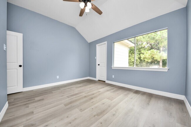 Building Photo - 16203 Broken Timber Cir