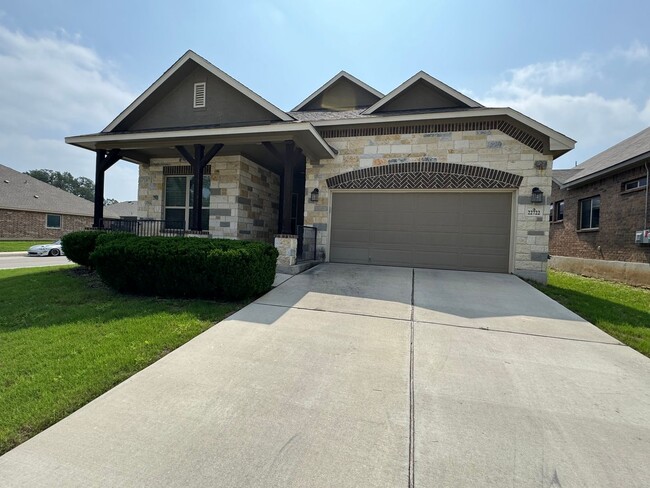 Building Photo - Stunning Rental Home in Gated Wortham Oaks...