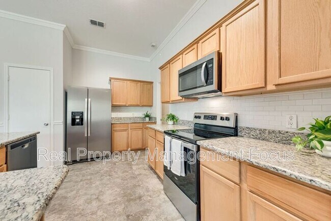 Building Photo - 1004 Trickham Dr