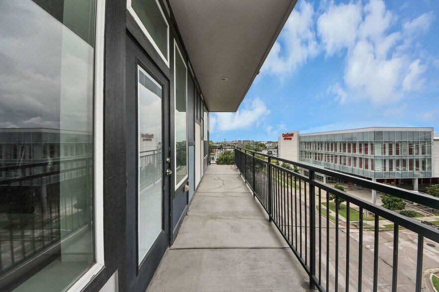 Building Photo - 1111 Shepherd Dr