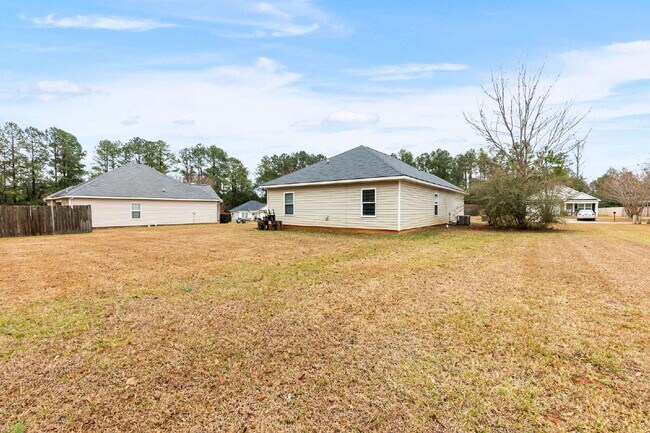 Building Photo - 105 Tahoma Dr