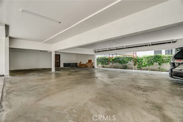 Building Photo - 640 Ivy St