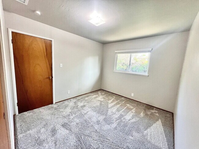 Building Photo - Prime San Jose Home with great backyard!