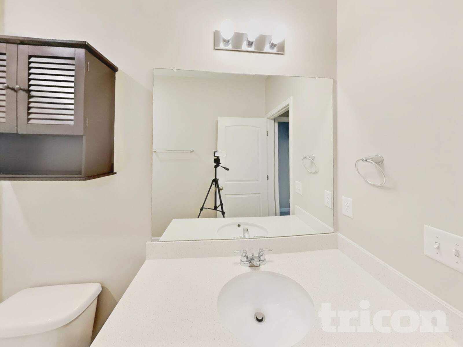 Building Photo - 1122 Woodbridge Blvd