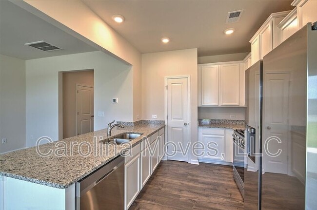 Building Photo - 34 Apricot Ln