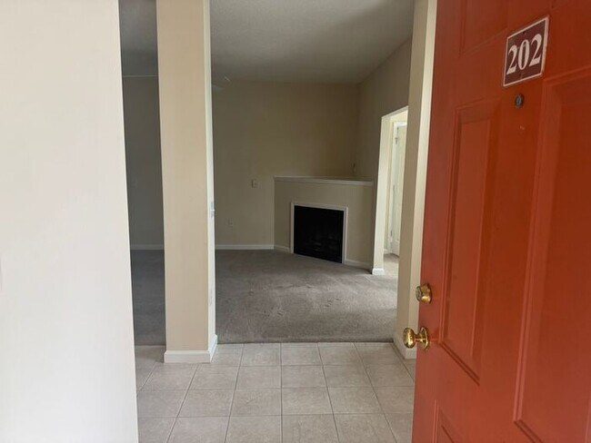 Building Photo - Special Rate! SPACIOUS 1 Bed 1.5 Bath Condo with Sunroom and AMENITIES!!!