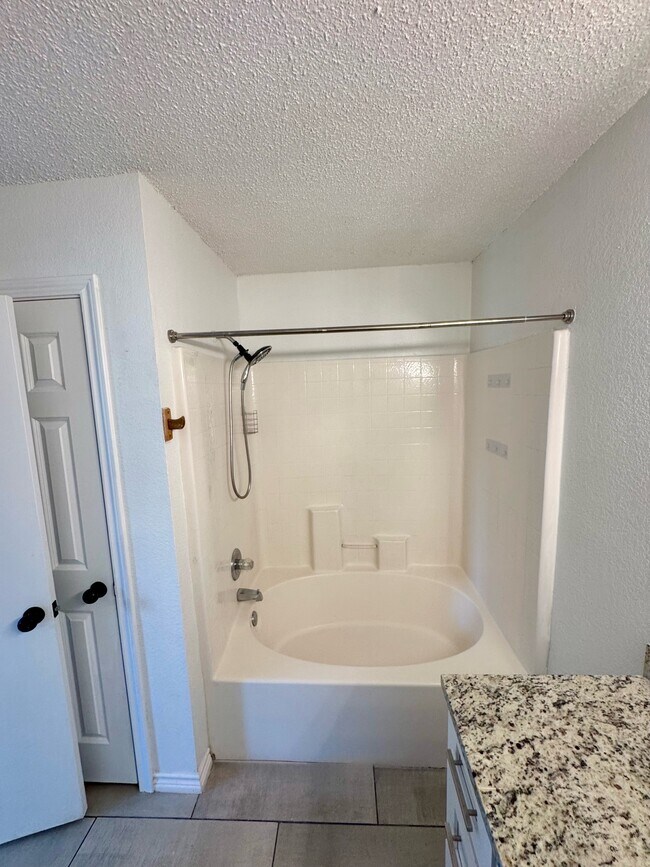 Building Photo - 2304 Corral Dr