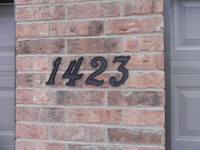 Building Photo - 1423 Natchez Trail