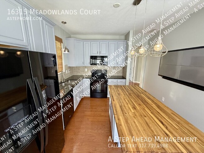 Building Photo - Perfect Low Maintenance Westfield Rental!