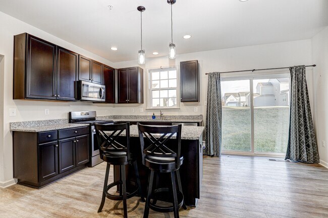 Building Photo - 9307 Drumman Dr