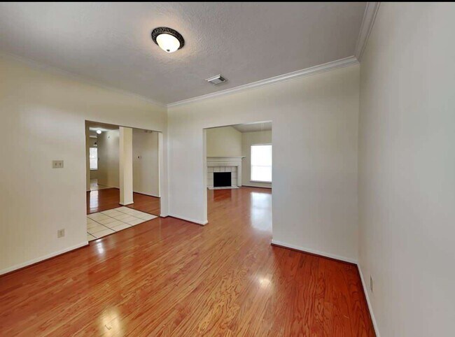 Building Photo - 16023 Mountain Shadows Dr