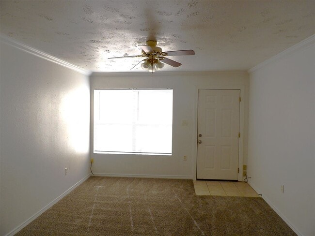 Building Photo - 2818 Mobley