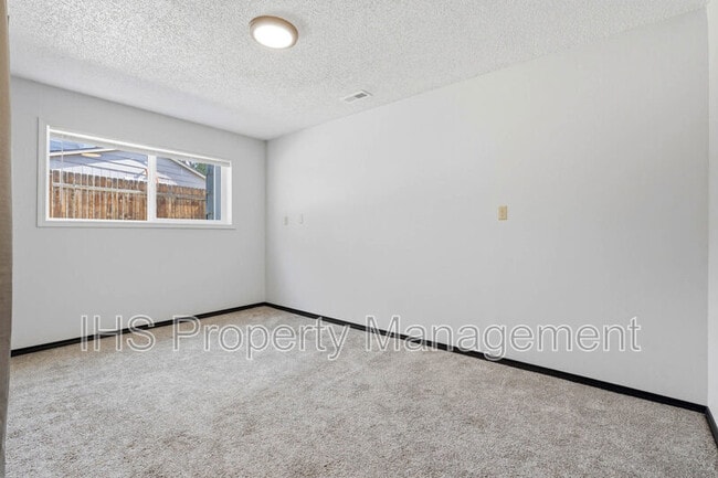 Building Photo - 603 N Conway Pl