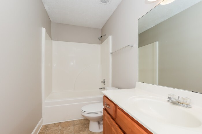Building Photo - 2057 Aberdeen Cir