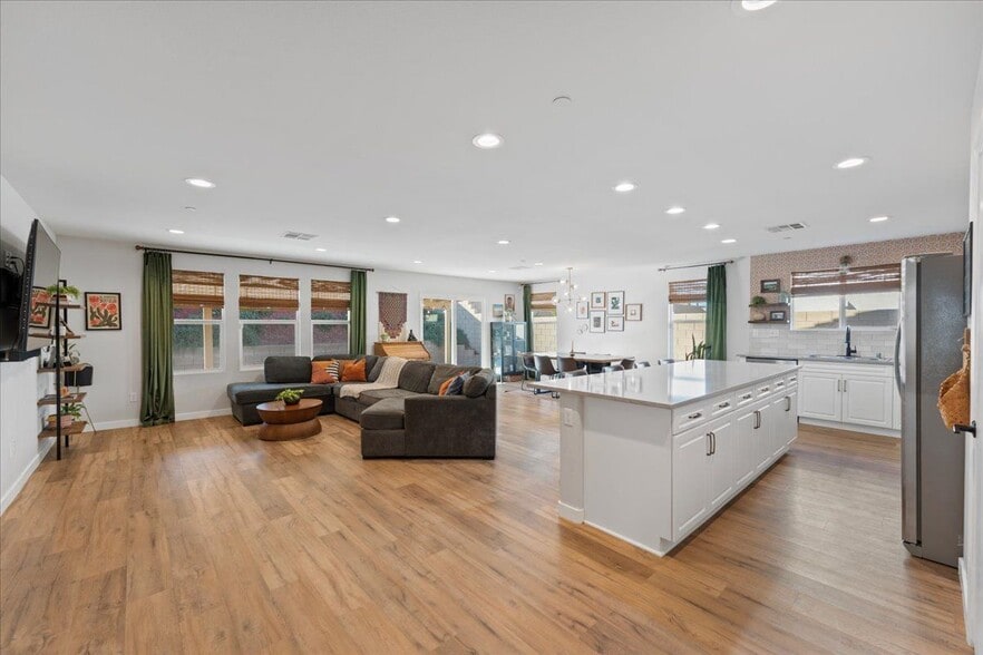Building Photo - 14373 Lorado Way