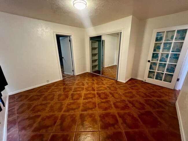 Building Photo - Charming 3-Bedroom Home for Rent in Landers, CA w SPA