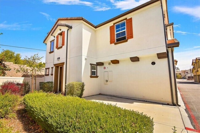 Building Photo - 27351 Bella Ln