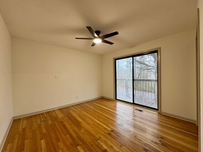 Building Photo - 3906 Forest Highland Cir