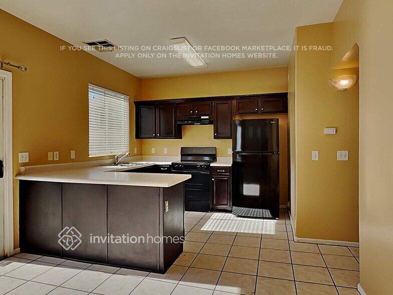 Building Photo - 3921 W Pollack St