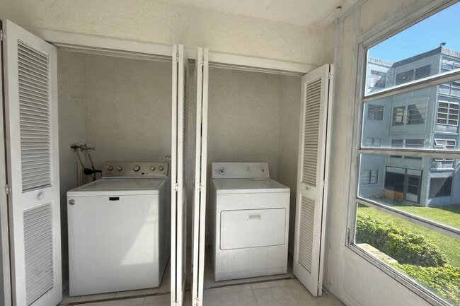 Building Photo - 9440 SW 8th St