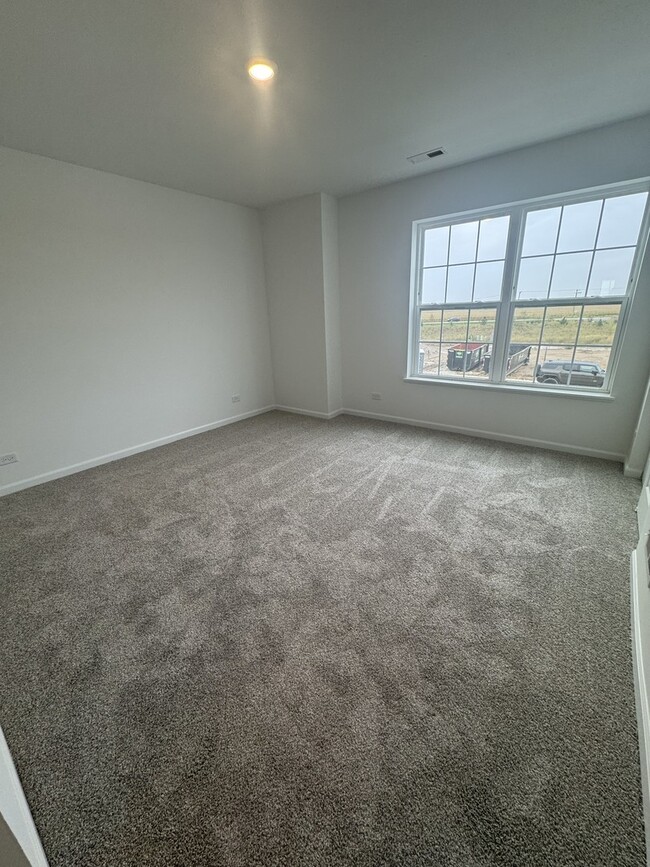 Building Photo - 2609 Dundee Dr