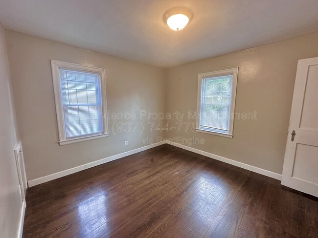 Building Photo - 2801 Kenmore Ave
