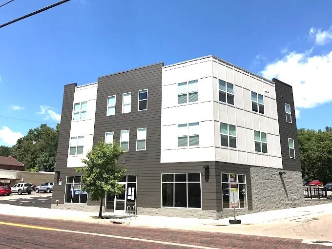 Building Photo - 12 E Carpenter St