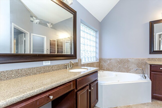 Building Photo - 14322 Baron Creek Ln