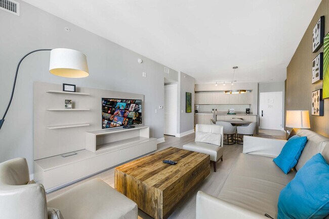 Building Photo - 4111 S Ocean Dr