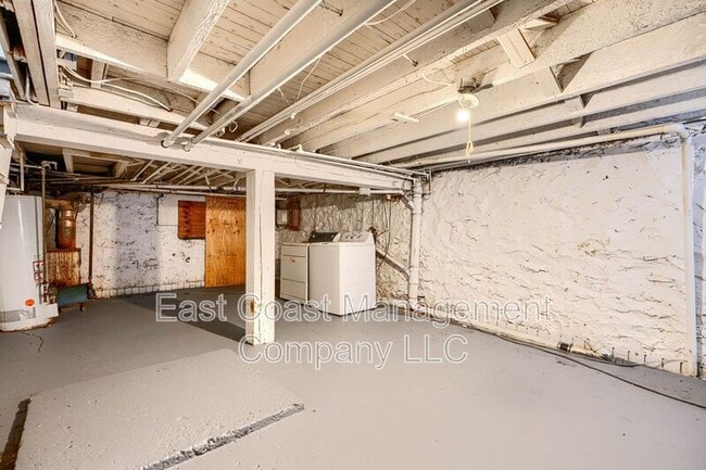 Building Photo - 3213 Elmley Ave