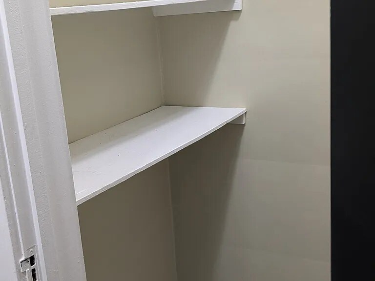 Building Photo - 922 Burdette St