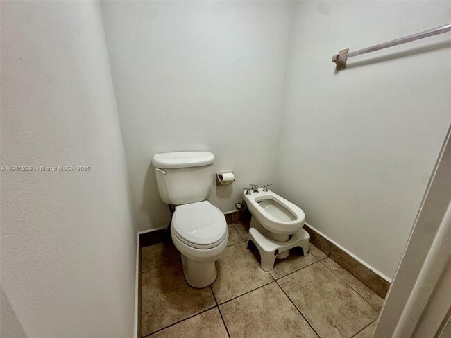 Building Photo - 1300 SW 122nd Ave