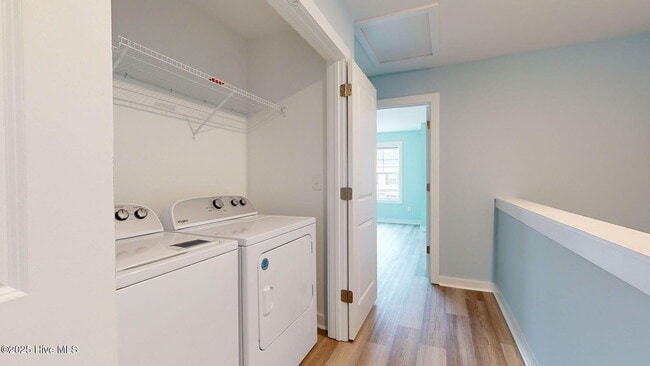 Building Photo - 604 Windsurfing Ln