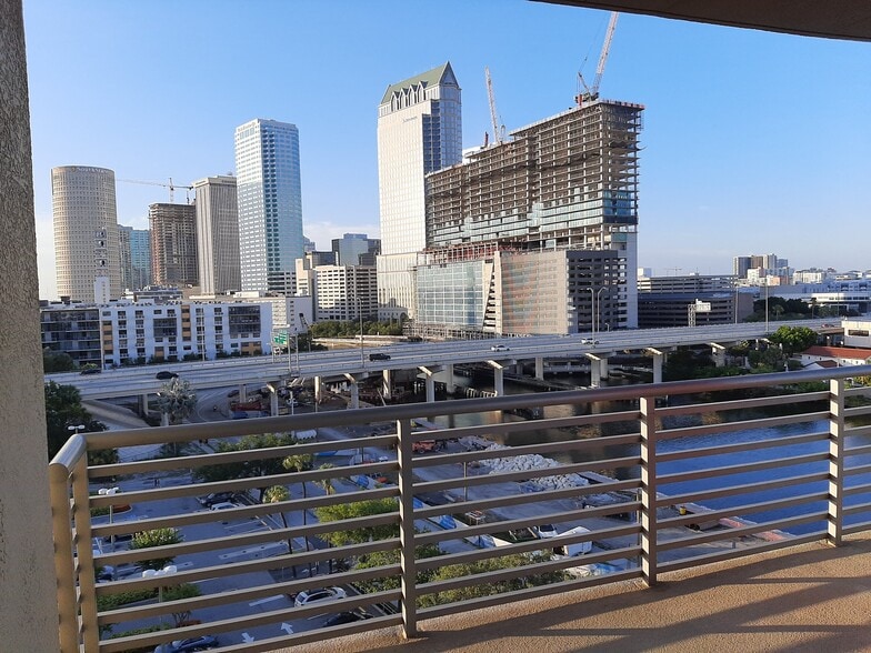 Building Photo - 275 Bayshore Blvd