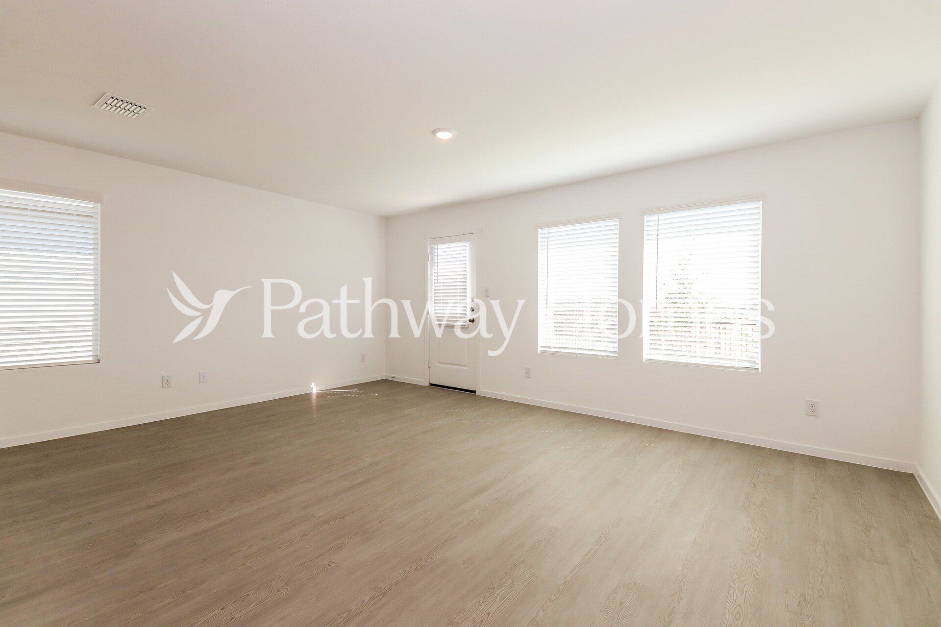 Building Photo - 11304 Rodeo Dr