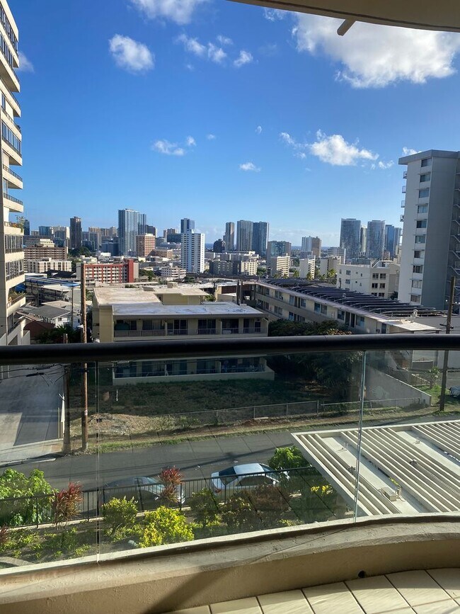 Building Photo - 1015 Wilder Ave