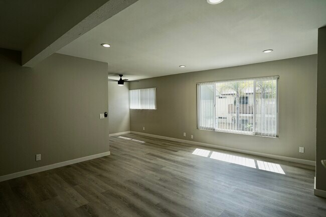 Building Photo - 8101 Larson Ave