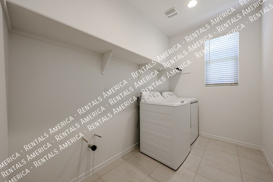 Building Photo - 14750 W Gray Fox Trl