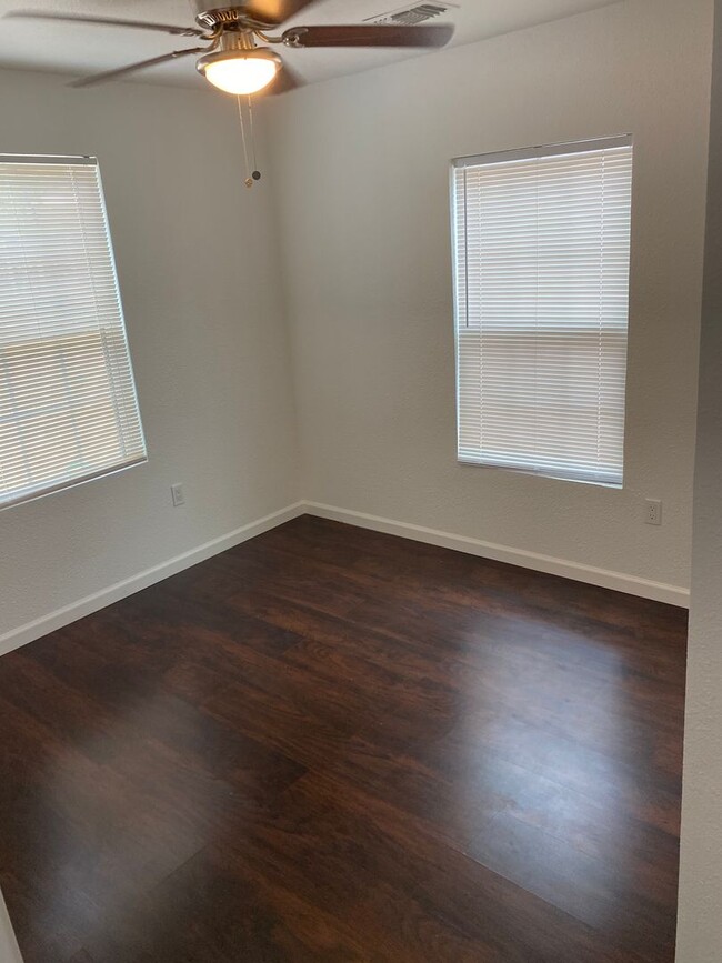 Building Photo - Beautiful East Austin Bungalow