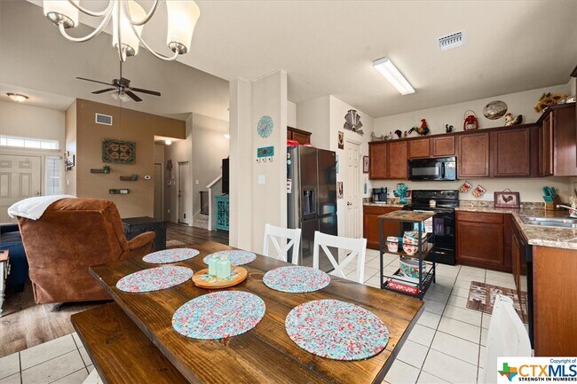 Building Photo - 114 Falcon Dr