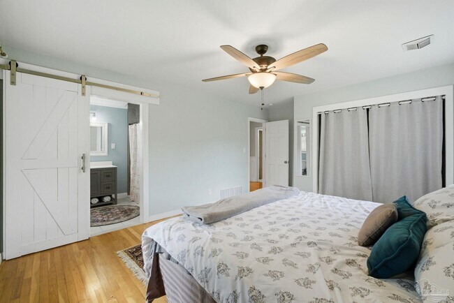 Building Photo - 730 Nagel Dr